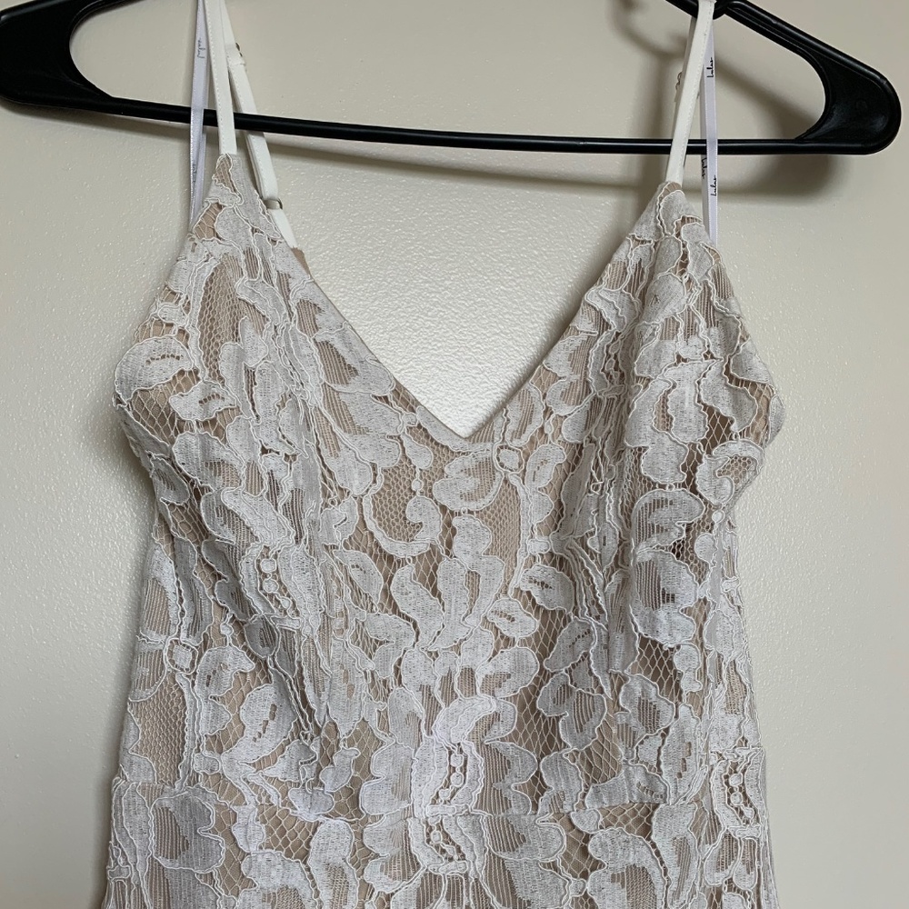 WHITE LACE MAXI DRESS